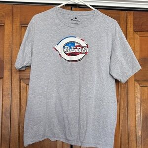 Fanatics Gray Reds Logo Men's T-Shirt